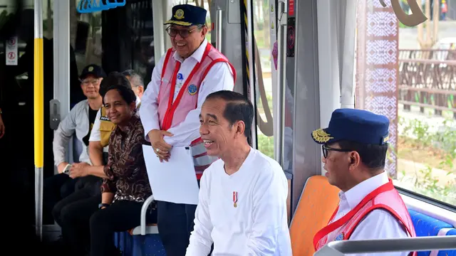 Presiden Joko Widodo (Jokowi) mengungkap pentingnya transportasi massal ramah lingkungan di kota-kota besar di Indonesia. Menyusul, hadirnya trem otonom di Ibu Kota Nusantara (IKN).