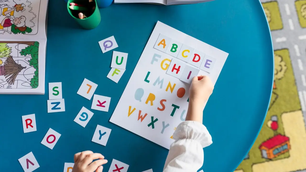 Belajar Membaca Tidak Harus Selalu Serius, Ini Ide Aktivitas Seru yang