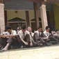 Ilustrasi - Sejumlah siswa di SMA Negeri 1 Kebumen, salah satu sekolah favorit, usai beribadah Salat Dzuhur. (Foto: Liputan6.com/Muhamad Ridlo)