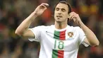 Kekecewaan striker Portugal Hugo Almeida di laga perdelapan final PD 2010 melawan Spanyol di Green Point Stadium, Cape Town, 29 Juni 2010. Portugal kalah 0-1. AFP PHOTO / LLUIS GENE 