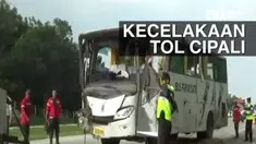 Kecelakaan kembali terjadi di ruas jalan Tol Cipali. Bus Prima Jaya bernomor polisi D 7624 AD menabrak Avanza K 8407 ZB di Kilometer 95.700,