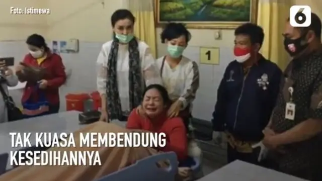 5 Momen Istri Didi Kempot Temani Jenazah Suami, Berusaha Tegar