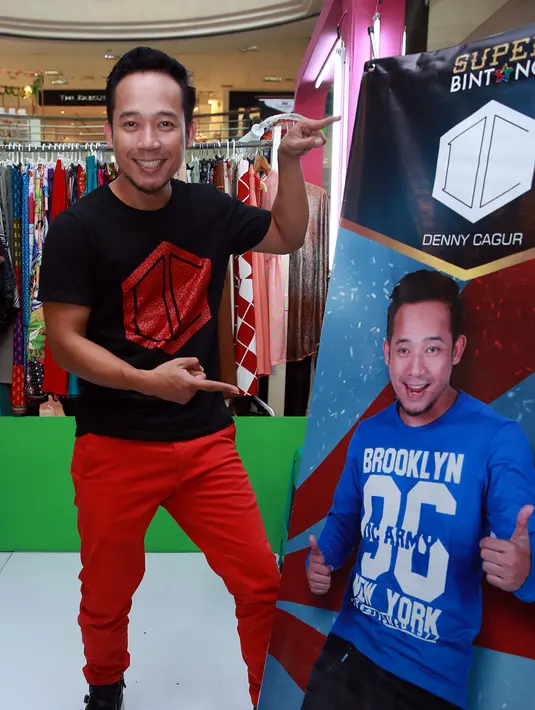 Banyak artis-artis mempersiapkannya hari tuanya nanti. Apalagi artis pendatang baru terus bermunculan. Untuk menyambung hidupnya, beberapa artis mulai merintis usaha. Denny Cagur bersama teman-temannya menekuni bisnis fesyen. (Deki Prayoga/Bintang.com)