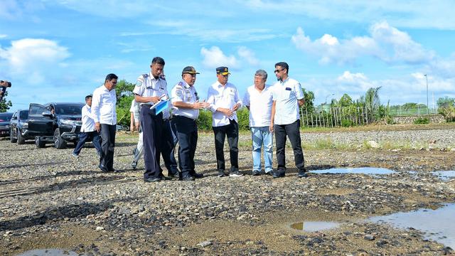 Menhub tinjau pembangunan jalur Kereta Api (KA) Trans Sulawesi