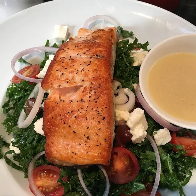 Steak Salmon (Image by Michael Shivili from Pixabay)