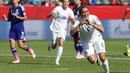 Fara Williams merayakan gol balasan yang dia cetak ke gawang Jepang. (Erich Schlegel-USA TODAY Sports/Reuters)