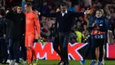 Ekspresi kegembiraan Luis Enrique usai mengantar Barcelona menang atas PSG pada leg kedua babak 16 besar Liga Champions di Stadion Camp Nou, Spanyol (8/3). Barcelona menang 6-1 atas PSG. (AFP Photo / Josep Lago)