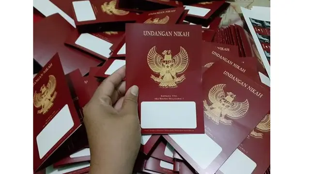 6 Desain Undangan Nikah Ini Kreatif Banget, Enggak Kepikiran
