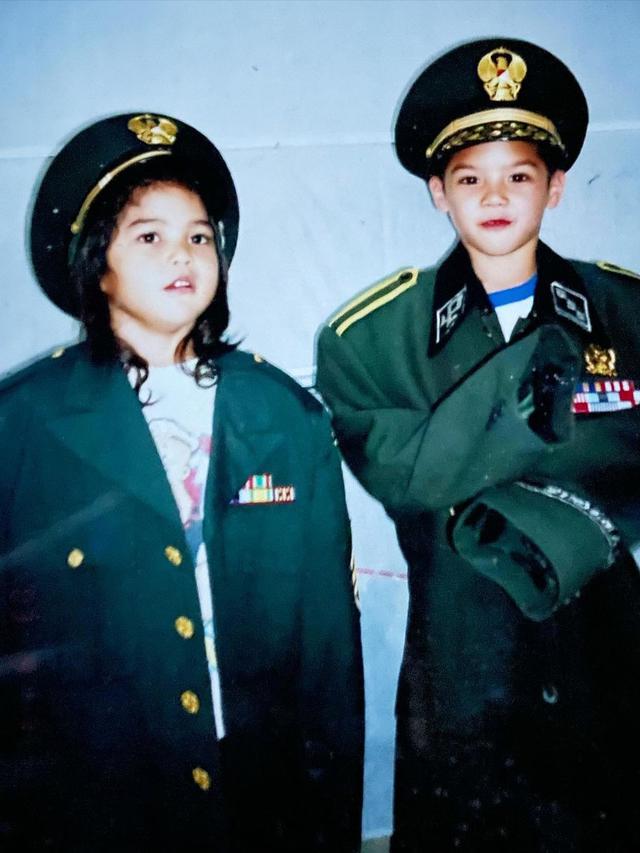 7 Potret Masa Kecil Al Ghazali dan El Rumi Ini Sukses Bikin Gemas