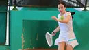 Meski sibuk dengan karier bernyanyinya, namun Yura Yunita juga aktif berolahraga. Tenis lapangan menjadi salah satu olahraga yang begitu ia geluti. (Liputan6.com/IG/@yurayunita)