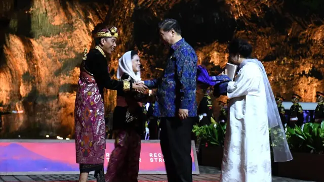 Presiden China Xi Jinping dan Istri Jadi Sorotan Kenakan Tenun Endek Bali di Welcoming Dinner G20