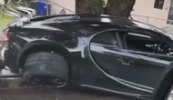 Apes Banget, Mobil Seharga Rp 48 Miliar Ringsek Usai Tabrak Trotoar