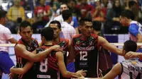 Pemain Surabaya Bhayangkara Samator membuka peluang ke Grand Final usai menaklukkan Jakarta Pertamina Energi dengan skor  3-0 pada laga Seri II Final Four Proliga 2019 yang digelar di GOR Ken Arok Malang, Sabtu (16/2/2019).