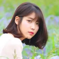 Pihak Kakao M sendiri mengaku bahagia bisa kembali bekerjasama dengan IU. "Kami sangat bahagia karena kami akhirnya bisa melajutkan kerjasama jangka panjang dengan IU," tuturnya. (Foto: soompi.com)
