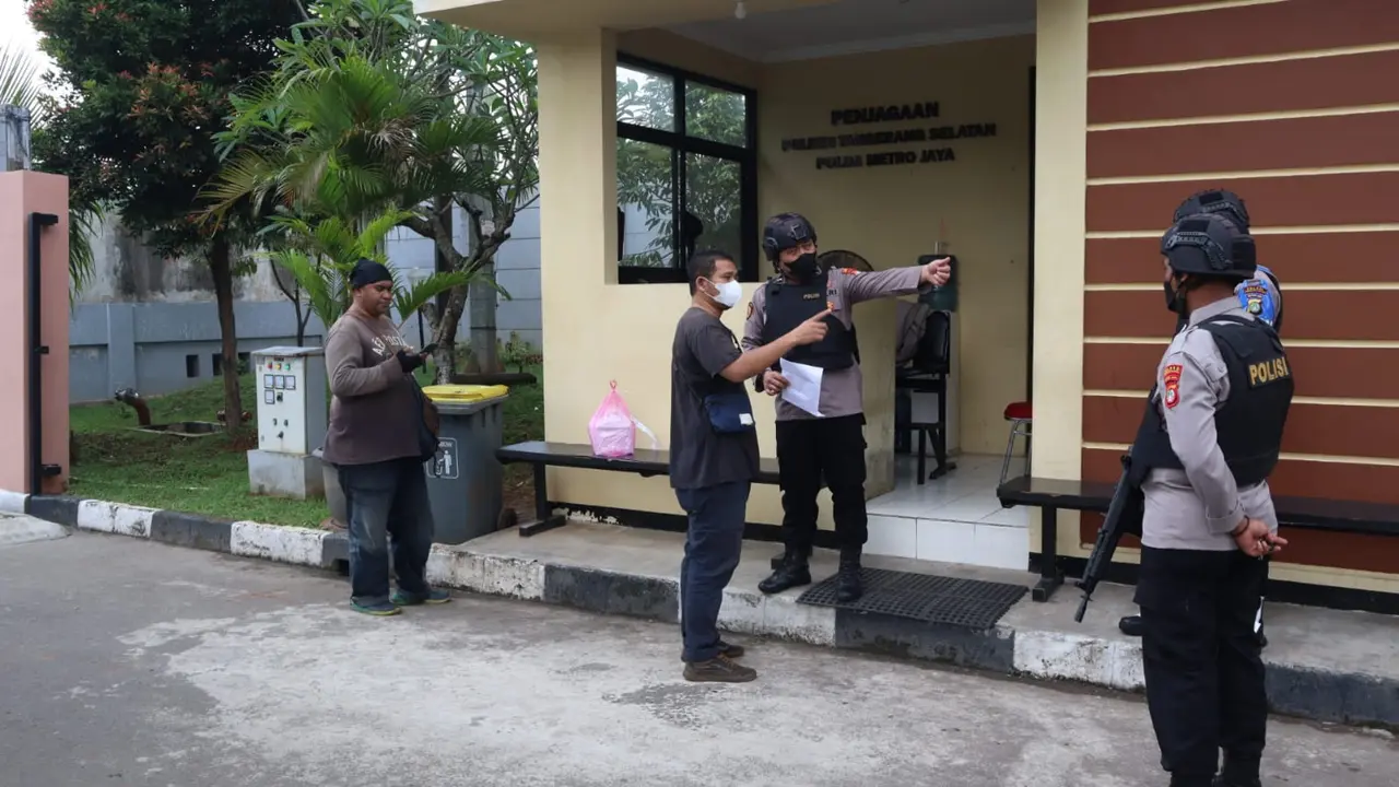 Polres Tangerang usai bom bunuh diri di Polsek Astana Anyar Bandung