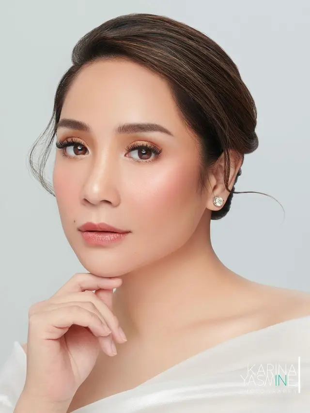 6 Gaya Pemotretan Nagita Slavina dengan Syifa Hadju dan Mawar Eva, Tampil Flawless