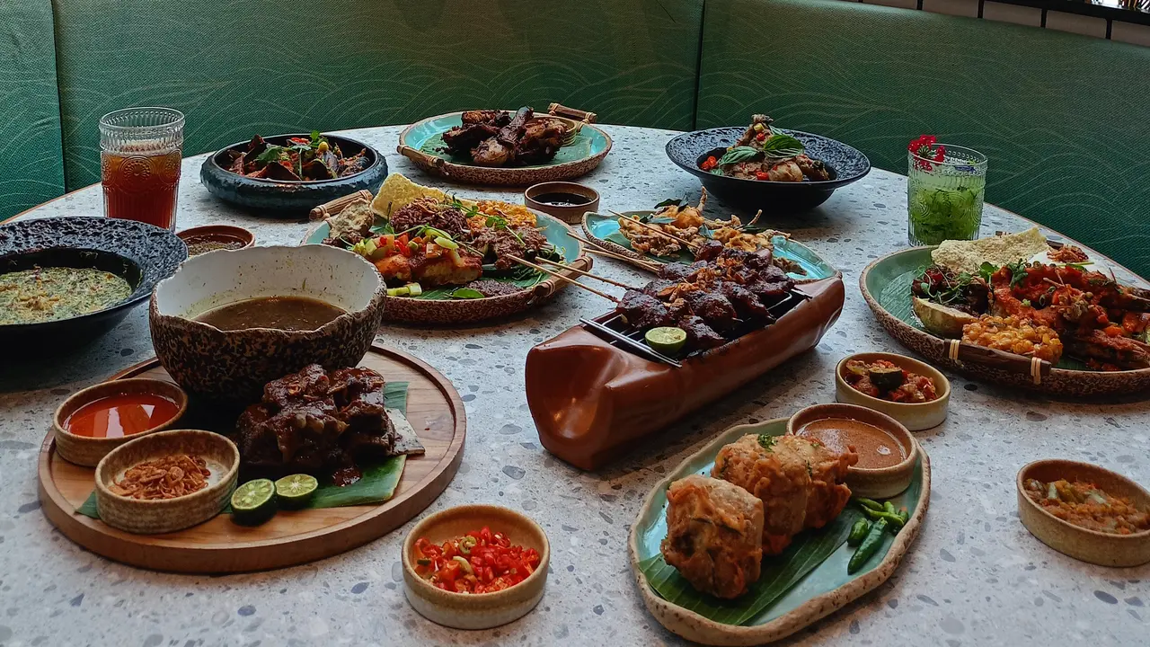 Destinasi Wisata Kuliner Seafood dengan Cita Rasa Indonesia di Selatan Jakarta