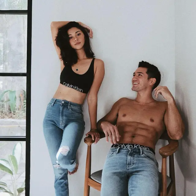 [Fimela] Nana Mirdad dan Andrew White