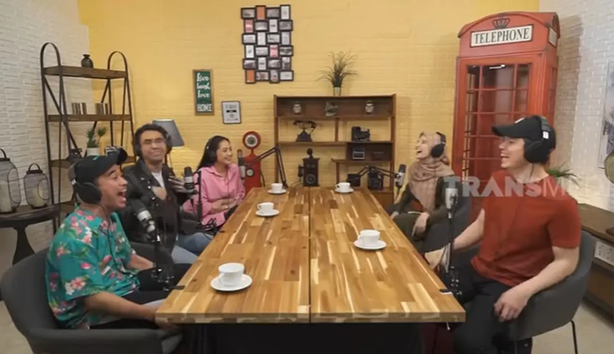 Irwansyah dan Zaskia Sungkar (Youtube/ TRANS7 OFFICIAL)