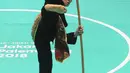 Pesilat Indonesia, Puspa Arumsari, saat beraksi pada Asian Games di Arena Silat TMII, Jakarta, Senin (27/8/2018). Puspa meraih medali emas kelas seni kategori tunggal putri dengan nilai 467. (Merdeka.com/Arie Basuki)