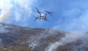 Kebakaran Bromo Meluas Capai 86 Hektare, Drone Dikerahkan Bantu Pemadaman