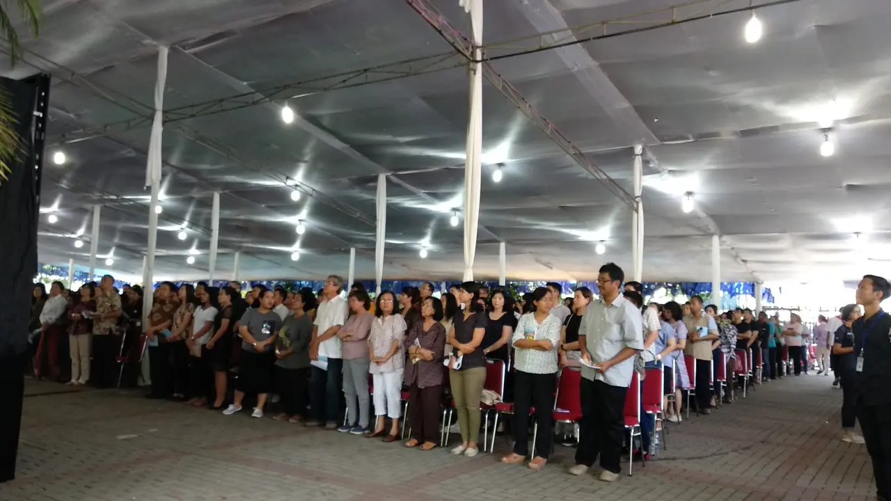 Suasana di Gereja Katedral