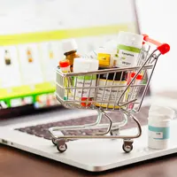 Farmasi online (Shutterstock)