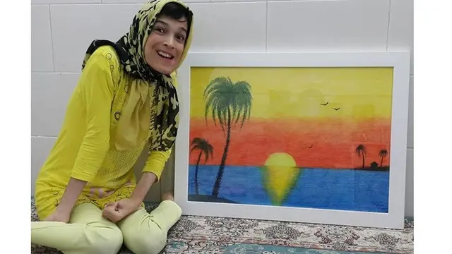 7 Lukisan Wanita Difabel yang Melukis dengan Kakinya Ini Mengagumkan