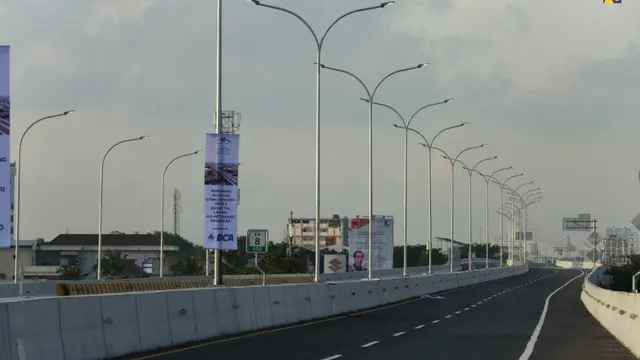 Jalan Tol Ujung Pandang Seksi 3 atau dikenal dengan Jalan Tol Layang Andi Pangeran (AP) Pettarani Kota Makassar, Sulawesi Selatan.