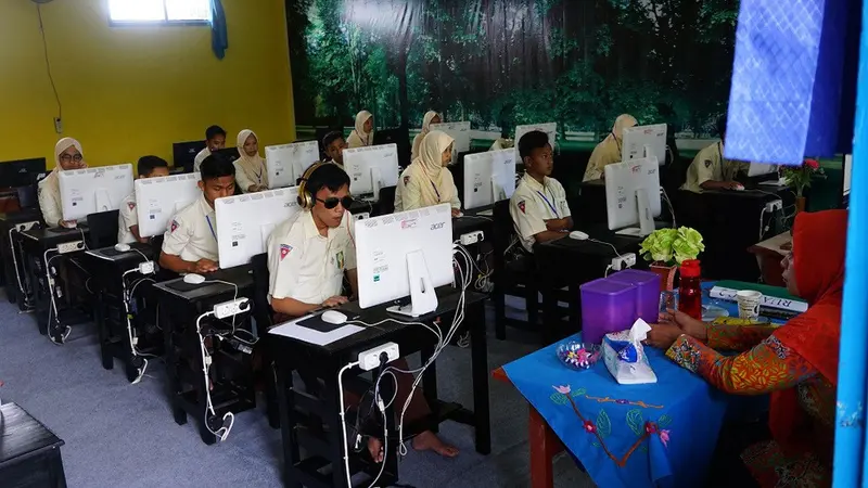 Firdaus Ismail, Siswa Tunanetra Pertama di Indonesia yang Ikut UNBK Tingkat SMP