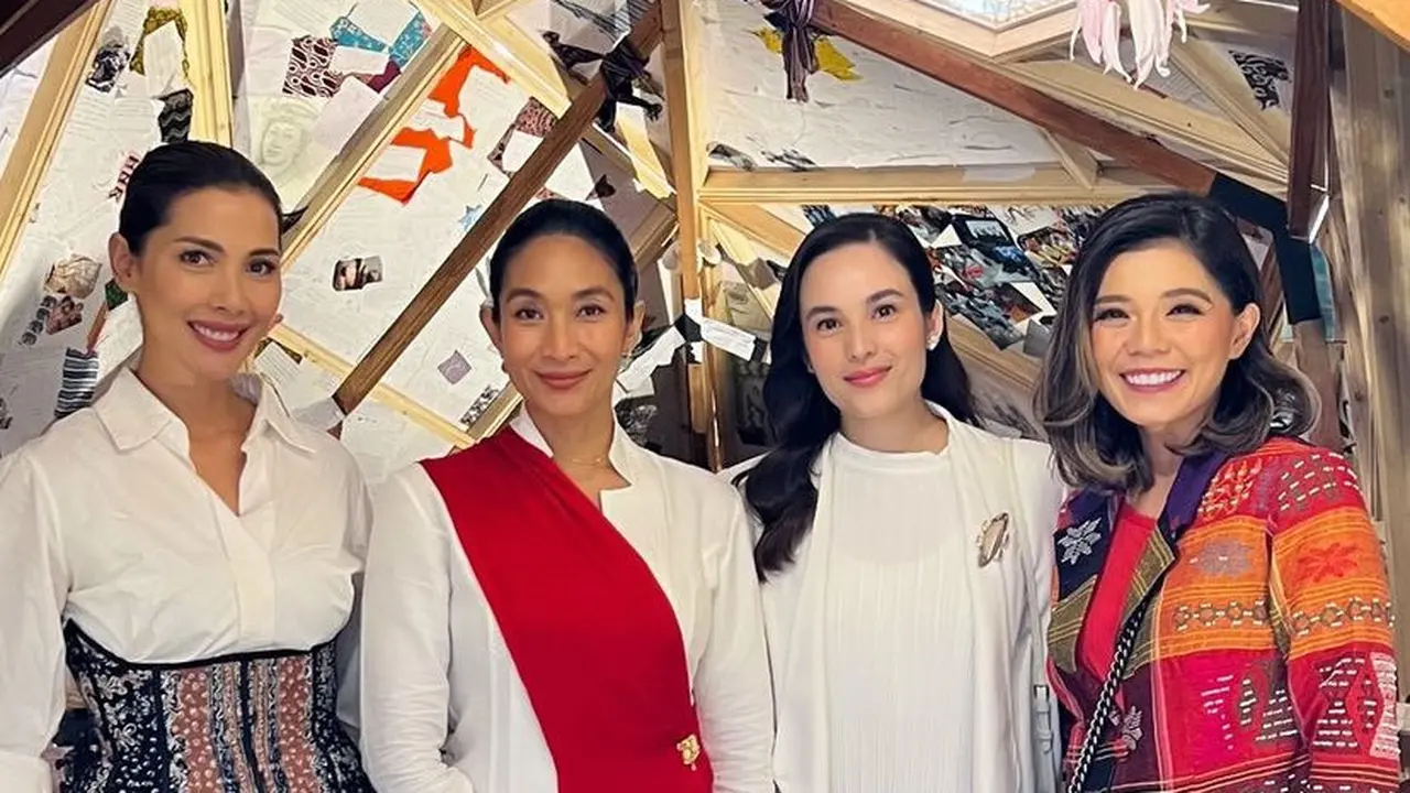 Chelsea Islan, Happy Salma, dan Nadia Mulya saat Bertemu Paus Fransiskus di Jakarta