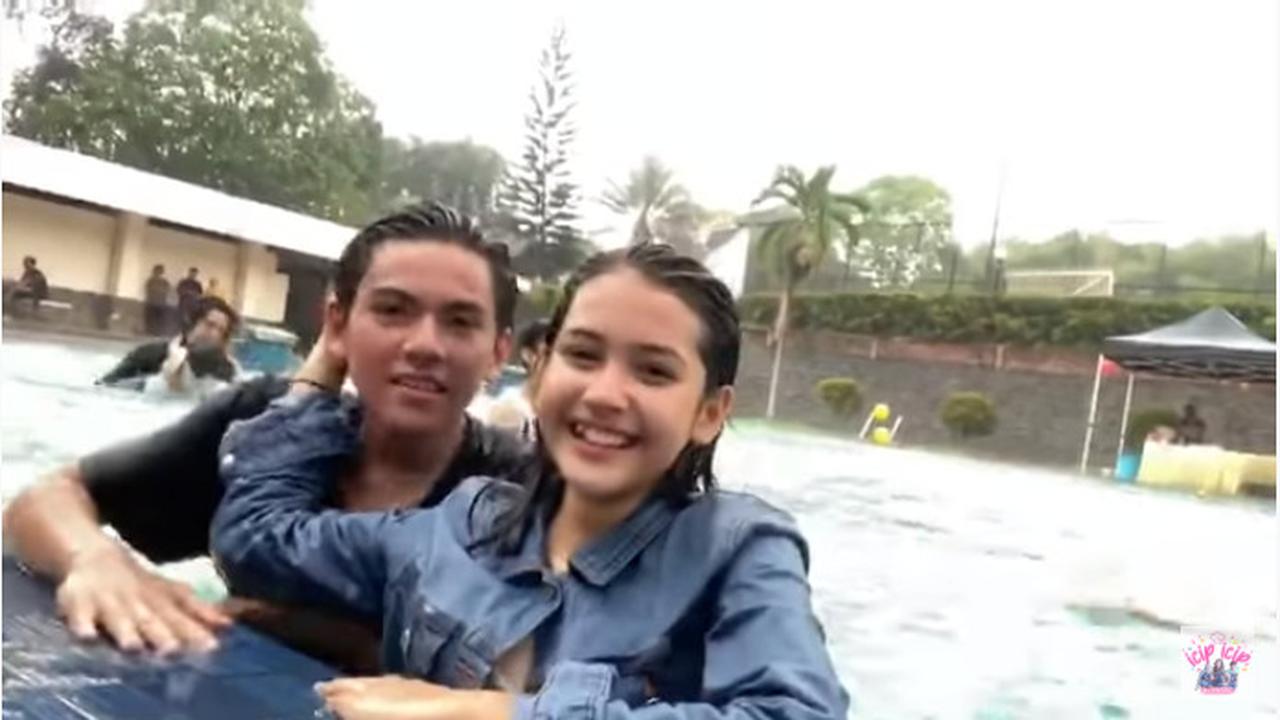 6 Momen Ulang Tahun Rey Bong, Dirayakan di Lokasi Syuting Dari Jendela SMP