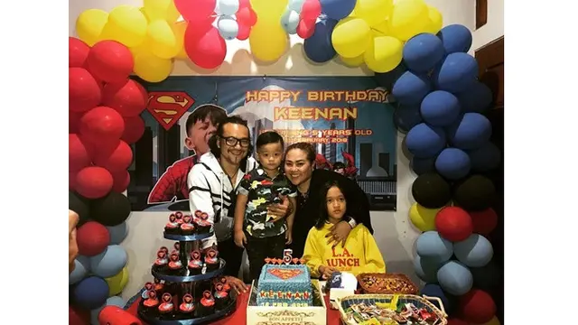 Nunung Bersama Cucu