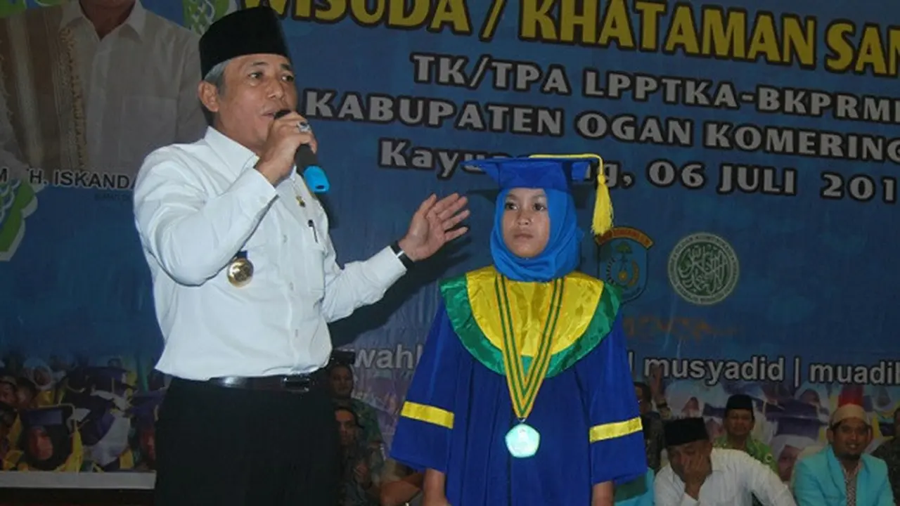 Santri Piatu Antar Ayah Berangkat Umrah Berbekal Ayat Alquran