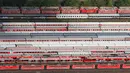 Barisan kereta Deutsche Bahn saat berada di tempat penyimpanan di North Rhine-Westphalian, Jerman (6/5/2015). Mogok kerja masinis Deutsche Bahn dimulai pada Senin (4/5/2015). (Reuters/Wolfgang Rattay)