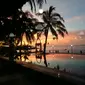 Pemandangan matahari terbenam di salah satu resort yang ada di Lebak Banten, Jawa Barat. (Liputan6.com/ Yandhi Deslatama)