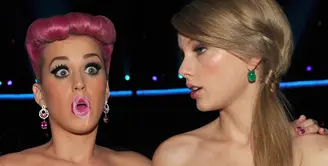 Pertengkaran Taylor Swift dan Katy Perry tak hanya sebatas rebutan penari dan juga lagu Bad Blood. TayTay mengembalikan katalognya dari Spotify saat Katy merilis album terakhirnya. (Mashable)