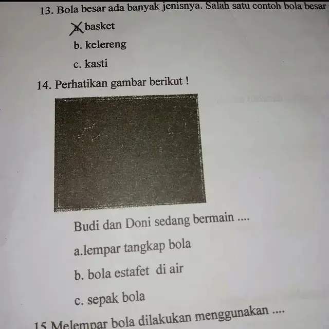 6 Soal Ulangan tentang Sepak Bola Ini Bikin Tepuk Jidat, Murid Mikir Keras