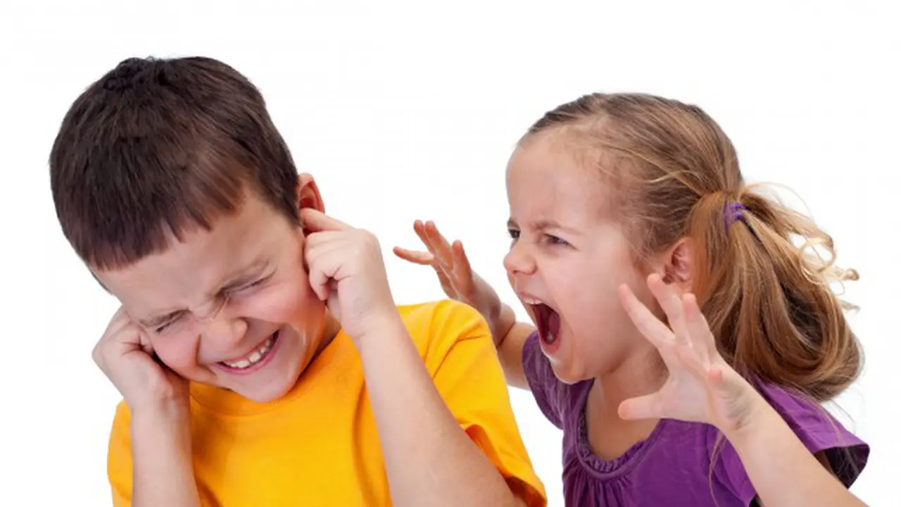 Mengajari Anak Bagaimana Mengelola Emosi