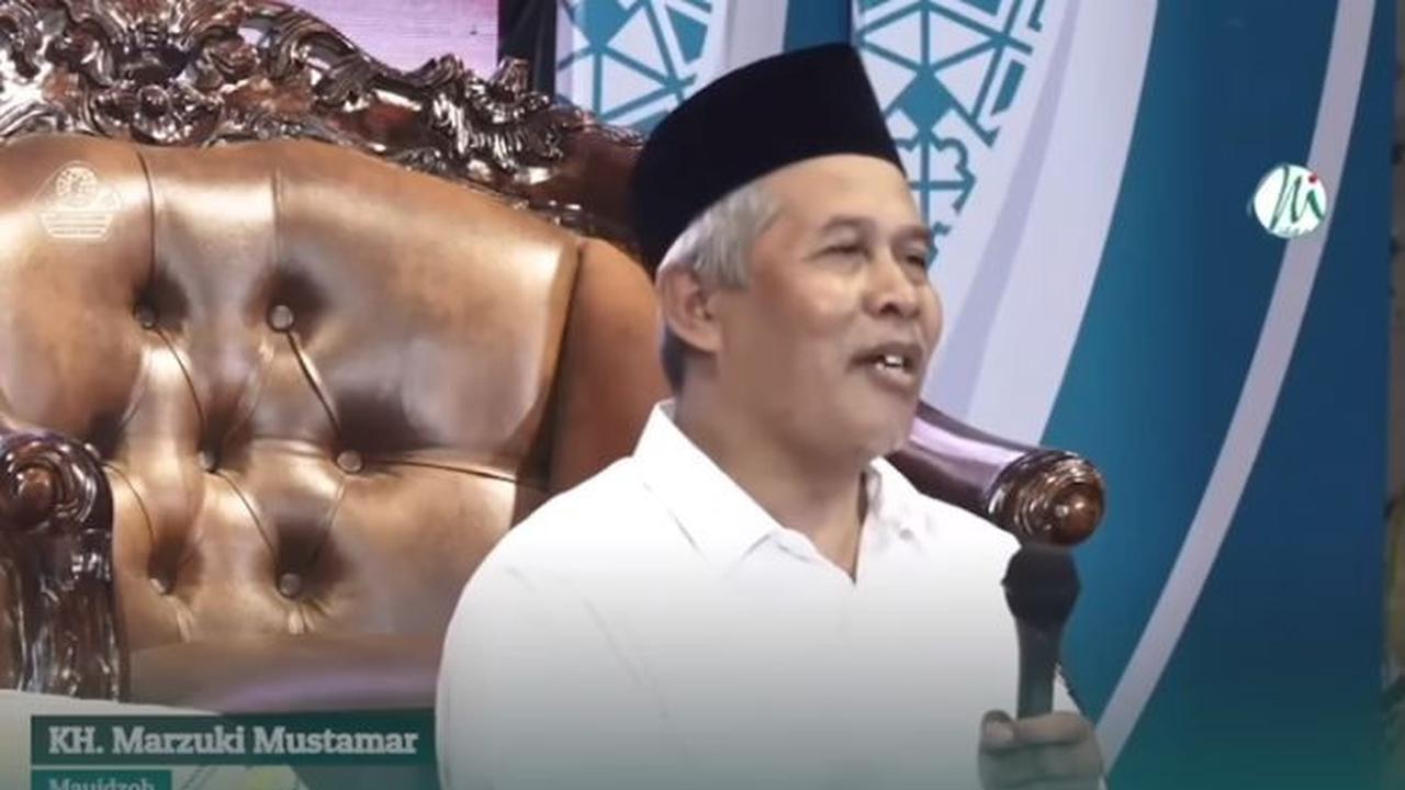 KH Marzuki Mustamar, Ketua PWNU Jawa Timur. (Foto: Liputan6.com/YouTube KH Marzuqi Mustamar Channel)