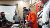 Aksi Tipu Penggandaan Uang dengan Jurus Gosok-Gosok Daun Jambu