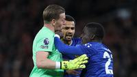 Kronologis Idrissa Gueye Dapat Kartu Merah usai Ribut dengan Rekan Setim, Untung Everton Bisa Tetap Kalahkan MU di Old Trafford