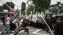 Sebanyak 1.250 personel gabungan disiagakan untuk mengamankan jalannya aksi unjuk rasa hari ini. (YASUYOSHI CHIBA/AFP)