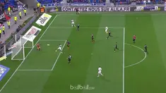 Lyon meraih kemenangan penting demi mengamankan tiket kualifikasi Liga Champions berkat aksi Memphis Depay dan Bertrand Traore yan...