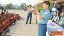 Citizen6, Cilincing: Komando Lintas Laut Mliter (Kolinlamil)i mengadakan penyuluhan kesehatan tentang Perilaku Hidup Bersih dan Sehat (PHBS) di SD Negeri Marunda 02 Cilincing, Jakarta Utara, Kamis (21/6). 