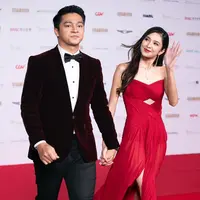 Deva Mahenra dan Mikha Tambayong (Foto: Instagram/ devamahenra)