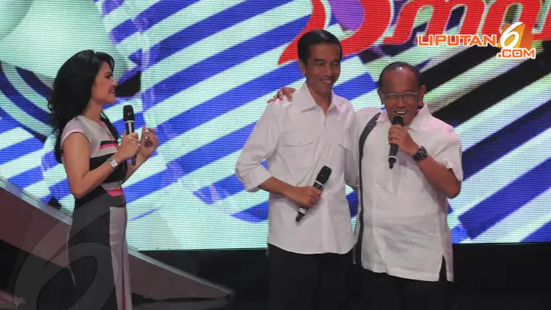 [FOTO] Usai Dangdutan Bareng, Jokowi-Ical Berpelukan