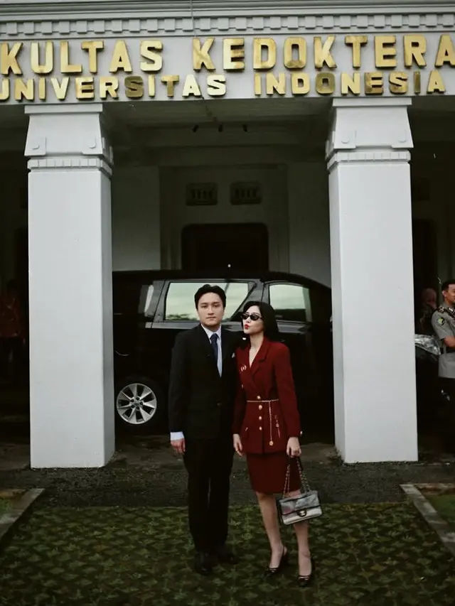 Penampilan  Isyana Sarasvati saat hadir wisuda suami. [@isyanasarasvati]