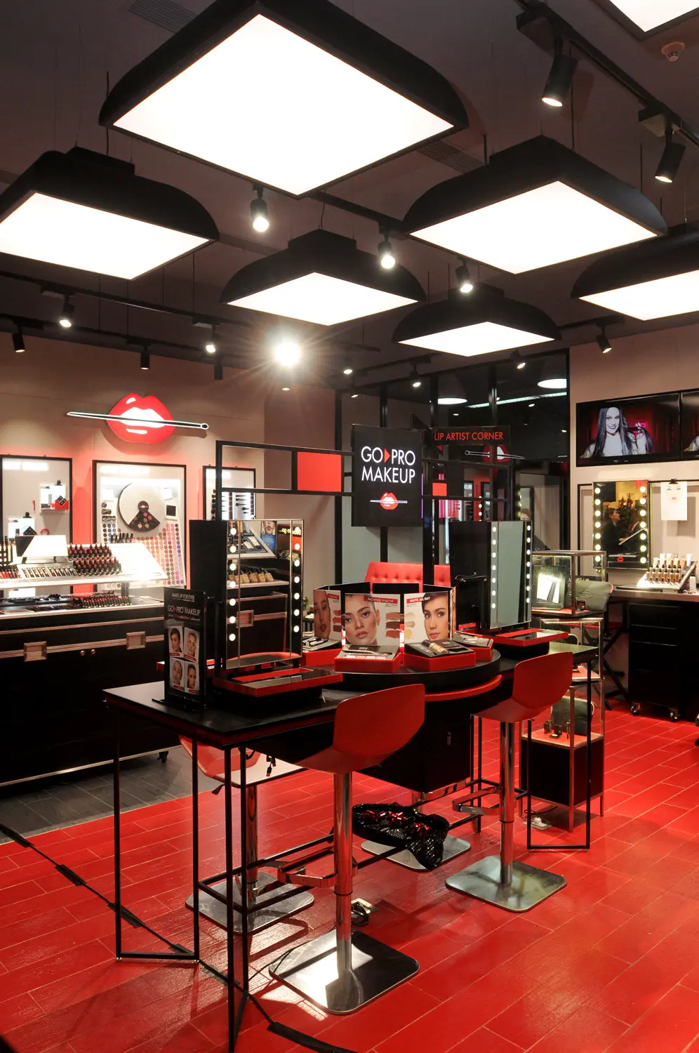 Store Make Up For Ever. (Sumber foto: Daniel Kampua/Bintang.com)
