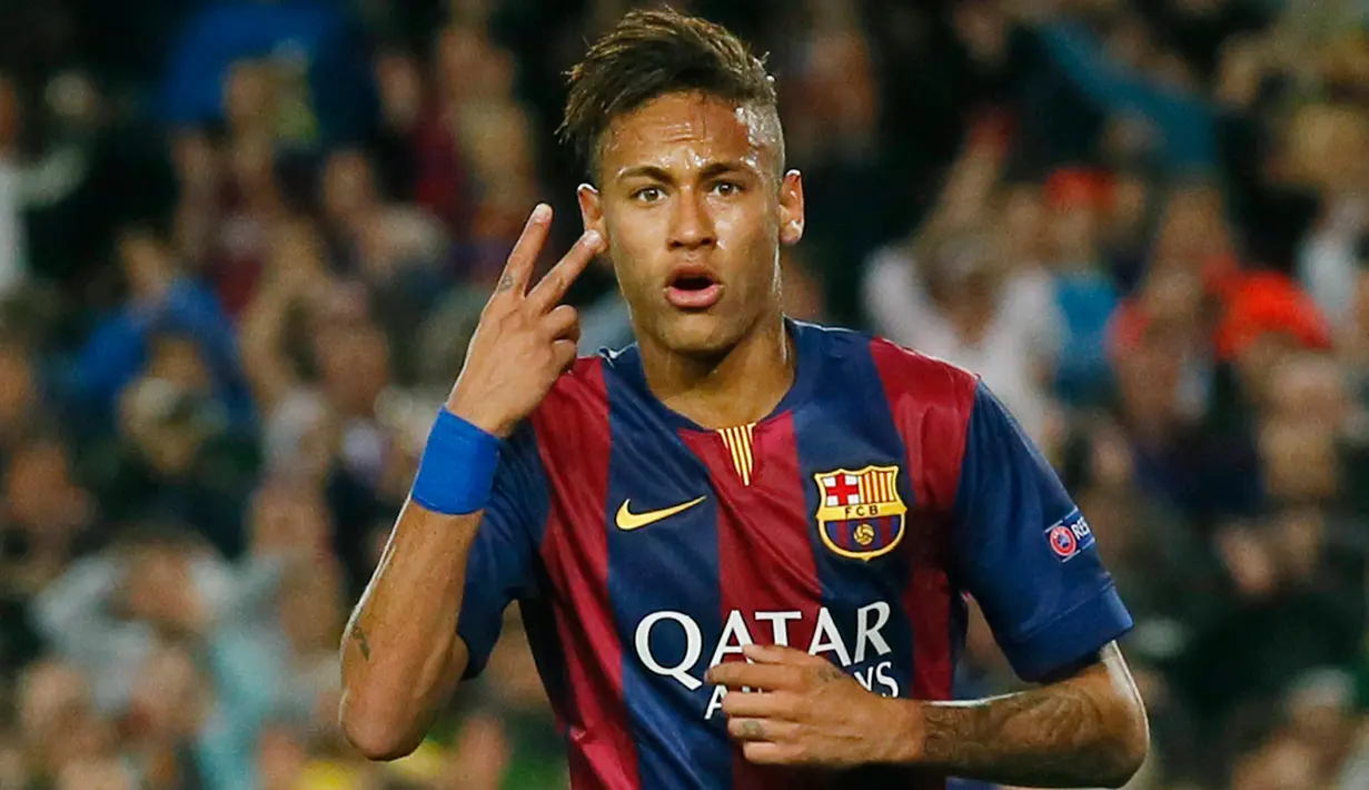 Penyerang Barcelona, Neymar merayakan selebrasi usai mencetak gol keduanya ke gawang PSG di leg kedua 8 besar Liga Champions di Stadion Nou Camp, Spanyol, Rabu (22/4/2015). Barcelona menang 2-0 atas Paris Saint Germain. (Reuters/Albert Gea)